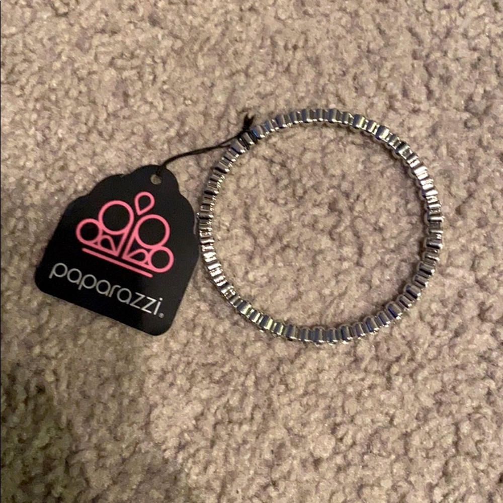 Bangle bracelet